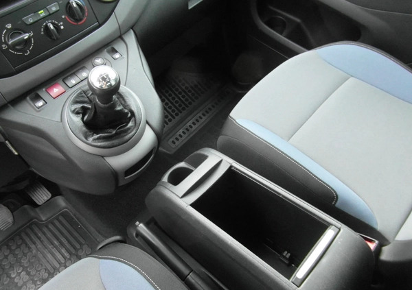 Peugeot Partner cena 48000 przebieg: 114000, rok produkcji 2016 z Kraków małe 667